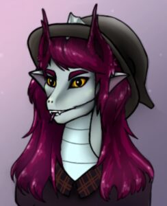 Дракониха в костюме на Хэллоуин